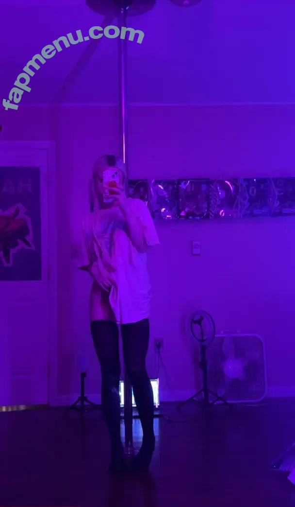 acidprincess nude photo #0013 (acid_princesss)
