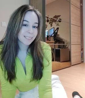 actuallyalisa nude photo #0009