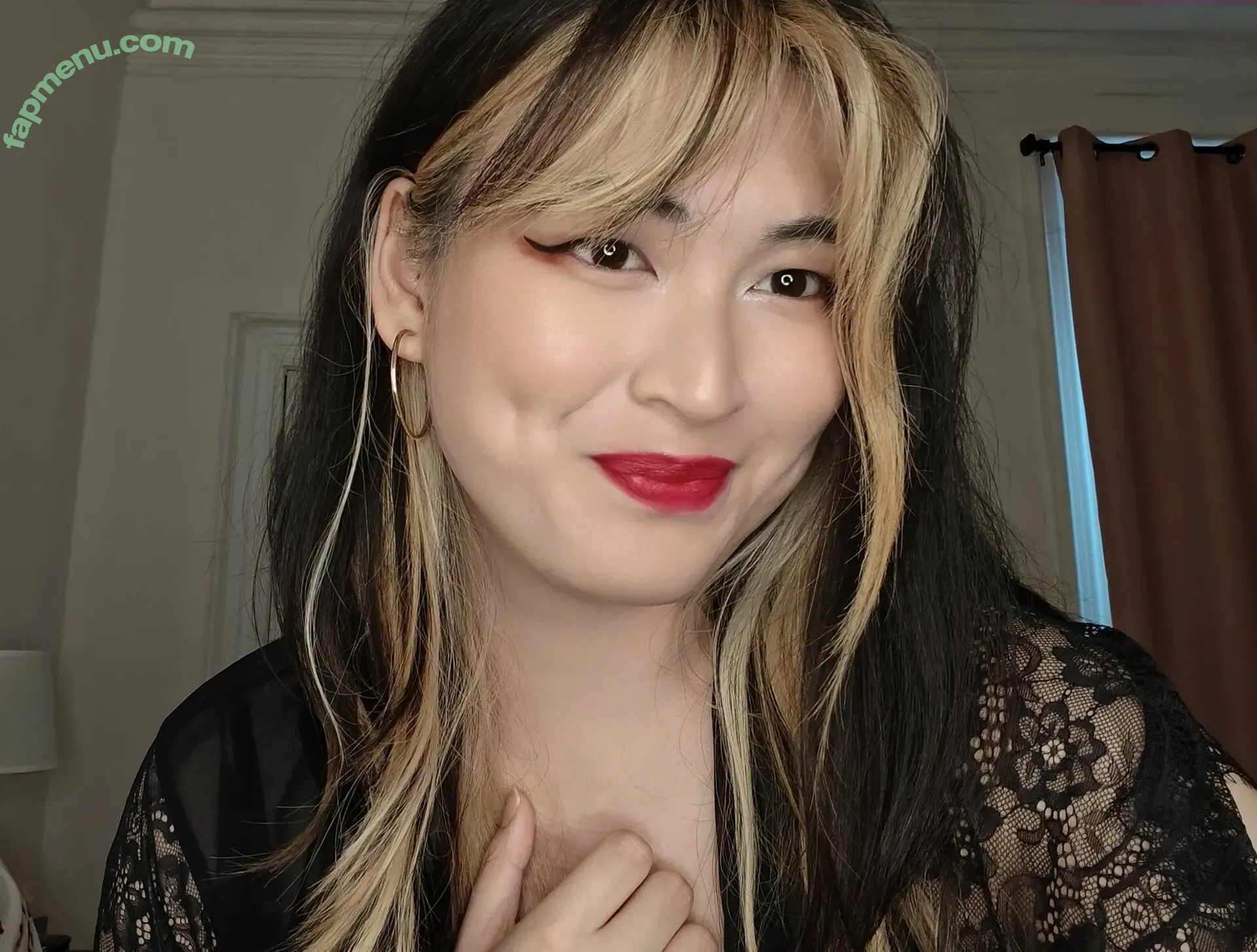 ActuallyApril nude photo #0003 (ItsActuallyApril / oh_itsjustapril)