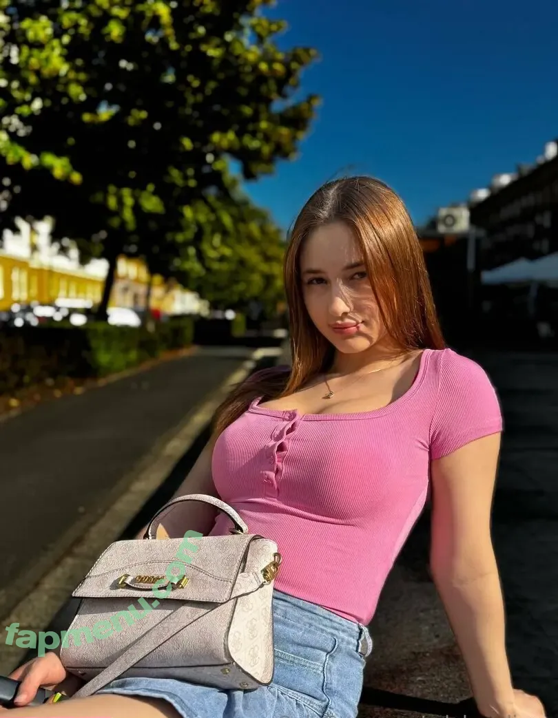 adalyn.diary nude photo #0650 (adelyn.diary)