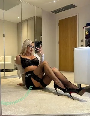 adayinsienna / anotherdayinsienna nude photo #0124