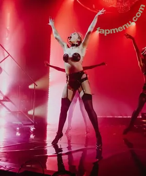 Addison Rae / addie_the_baddie / addisonraee nude photo #1676