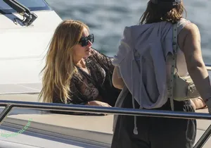 Addison Rae / addie_the_baddie / addisonraee nude photo #1711