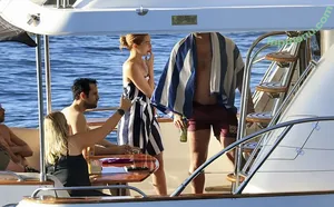 Addison Rae / addie_the_baddie / addisonraee nude photo #1716