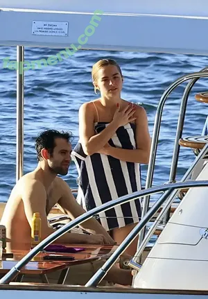 Addison Rae / addie_the_baddie / addisonraee nude photo #1729