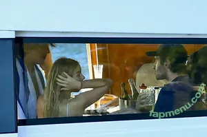 Addison Rae / addie_the_baddie / addisonraee nude photo #1744