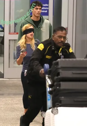 Addison Rae / addie_the_baddie / addisonraee nude photo #1795