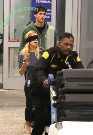 Addison Rae / addie_the_baddie / addisonraee nude photo #1796