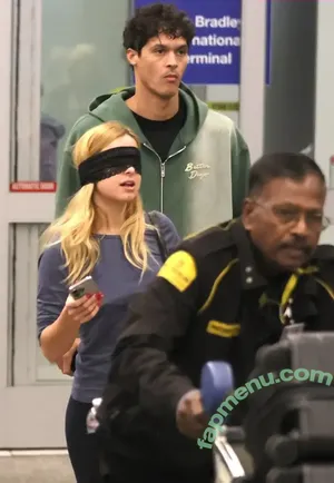 Addison Rae / addie_the_baddie / addisonraee nude photo #1816