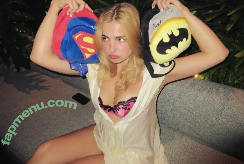 Addison Rae nude photo #1370 (addie_the_baddie / addisonraee)