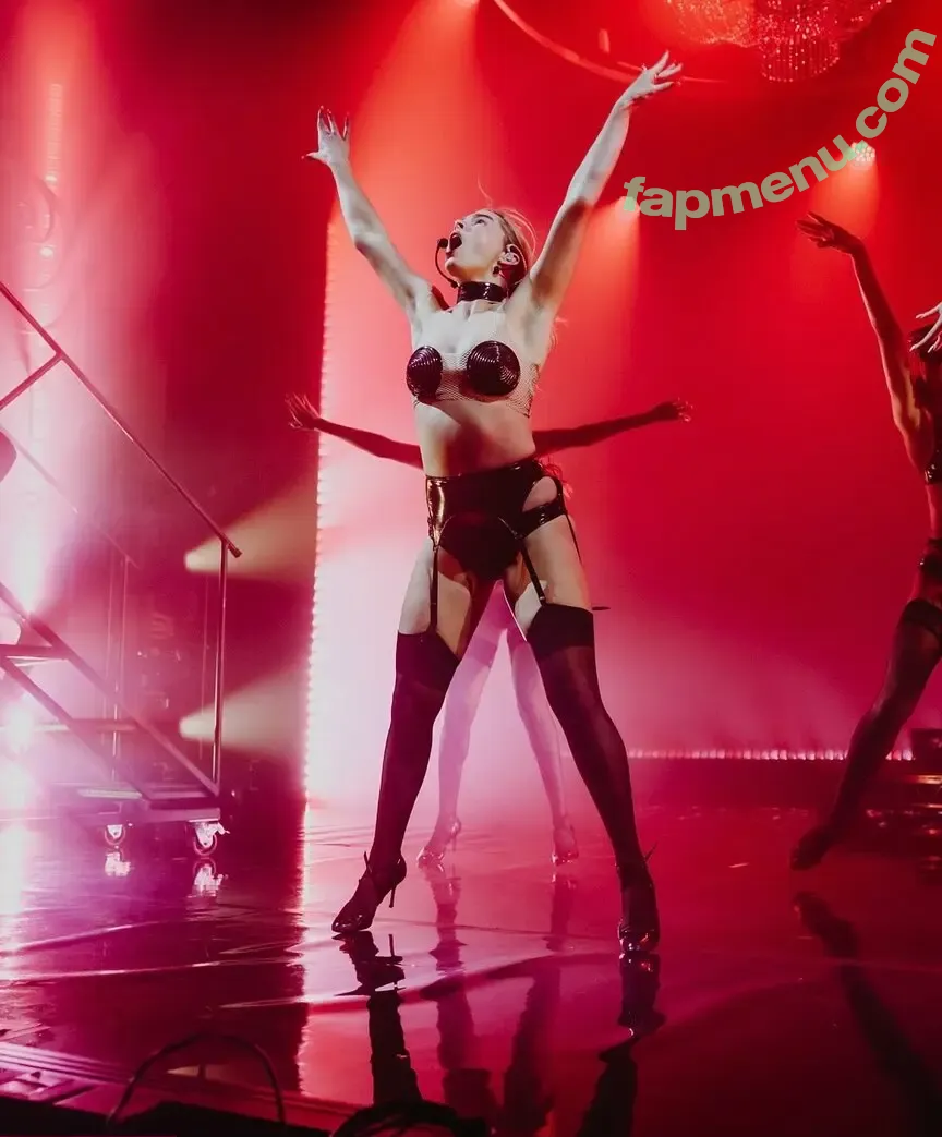 Addison Rae nude photo #1676 (addie_the_baddie / addisonraee)