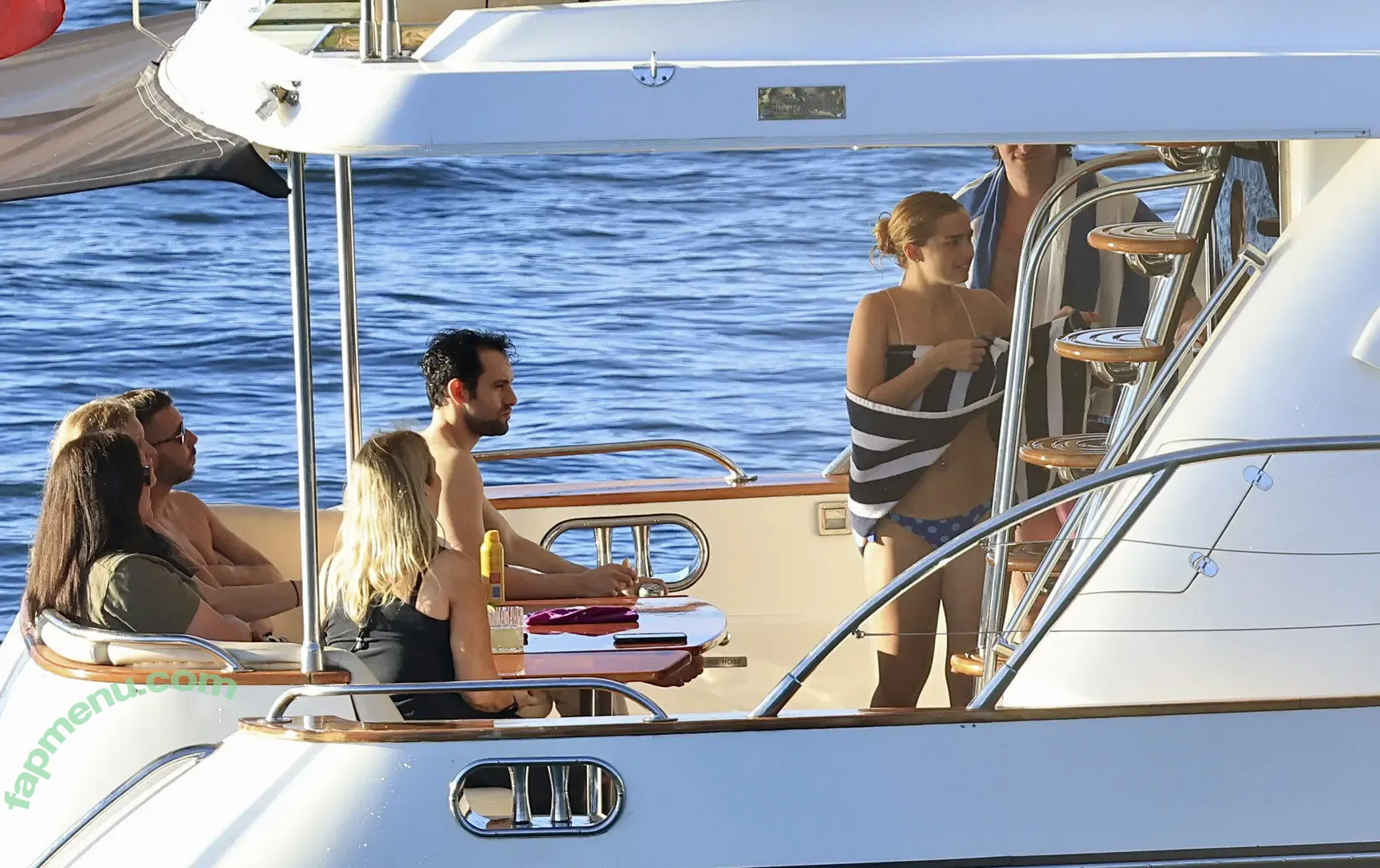 Addison Rae nude photo #1717 (addie_the_baddie / addisonraee)