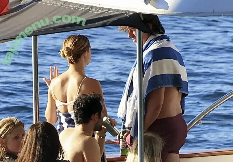 Addison Rae nude photo #1734 (addie_the_baddie / addisonraee)