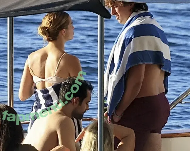 Addison Rae nude photo #1735 (addie_the_baddie / addisonraee)