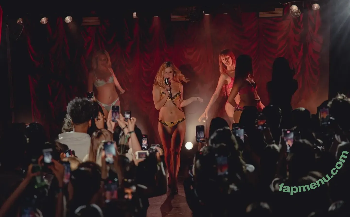 Addison Rae nude photo #2034 (addie_the_baddie / addisonraee / whoisaddison)