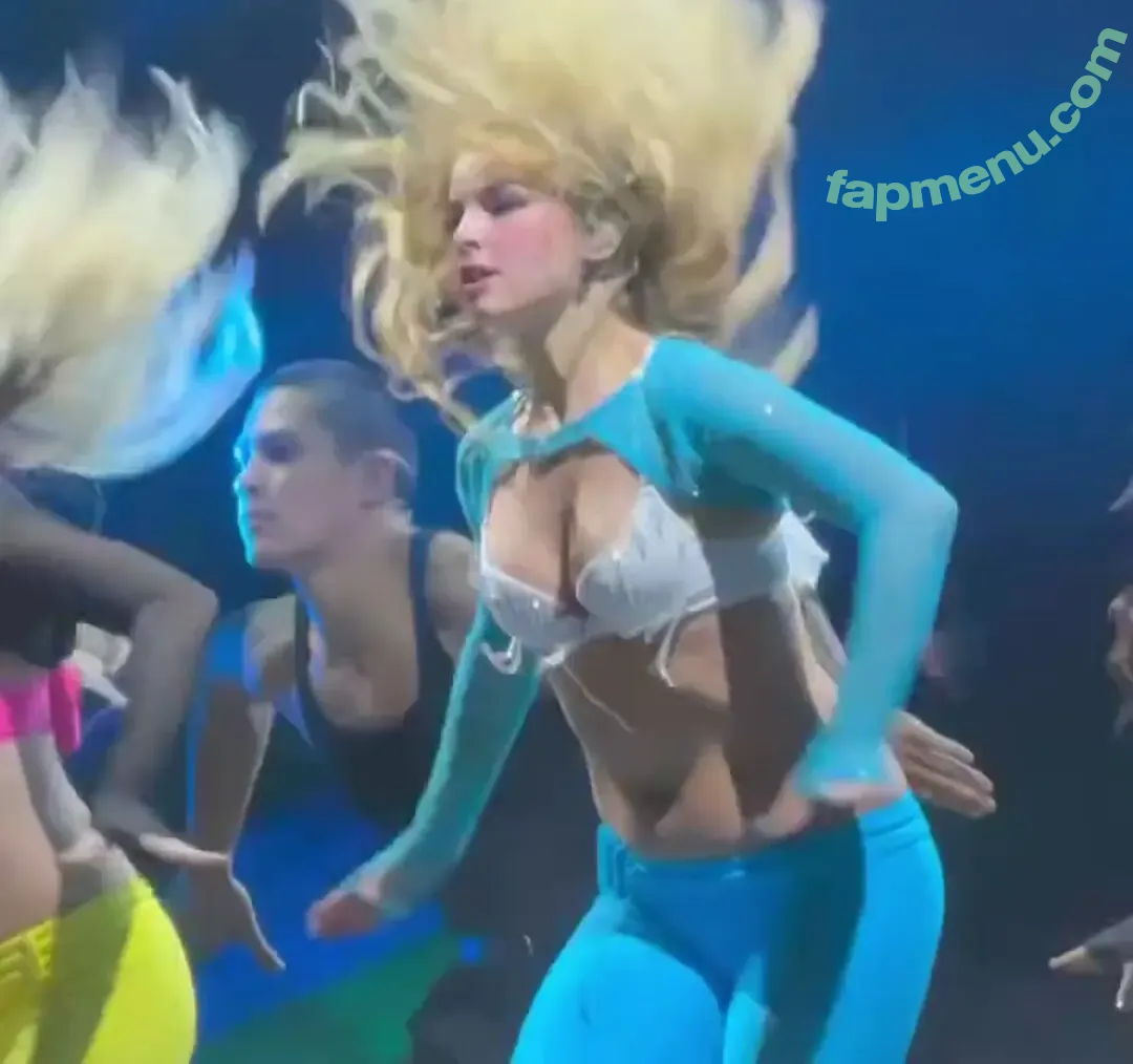 Addison Rae nude photo #2076 (addie_the_baddie / addisonraee / whoisaddison)