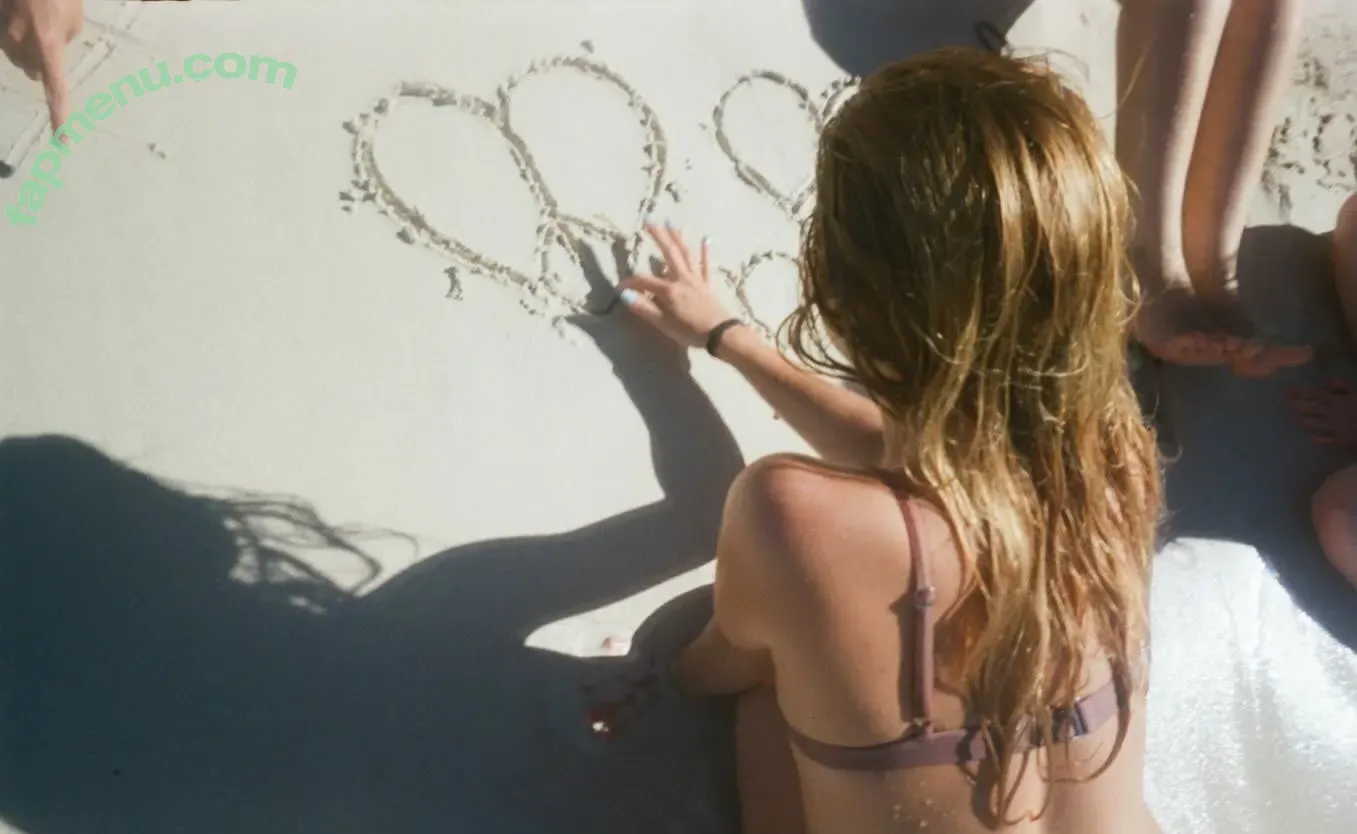 Addison Rae nude photo #2295 (addie_the_baddie / addisonraee / whoisaddison)