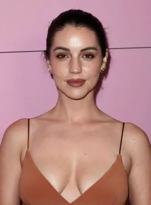 Adelaide Kane / adelaidekane nude photo #0211