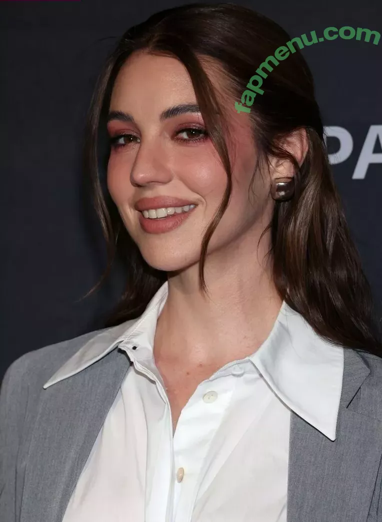Adelaide Kane nude photo #0155 (adelaidekane)