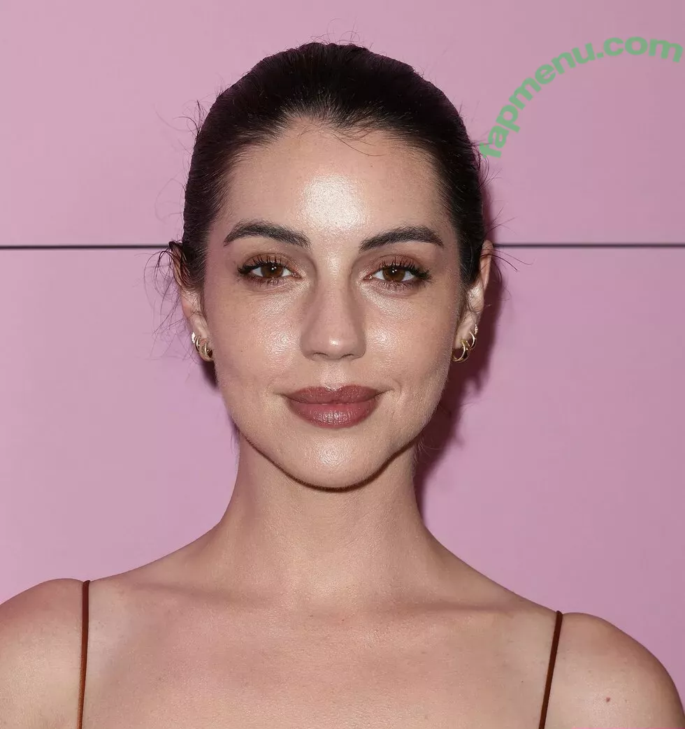 Adelaide Kane nude photo #0219 (adelaidekane)