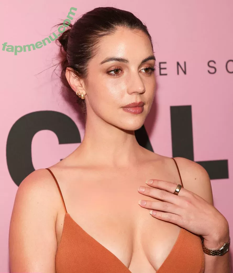 Adelaide Kane nude photo #0226 (adelaidekane)