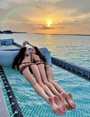 Adelalinka Twins / adelalinka / adelalinka_life nude photo #0774
