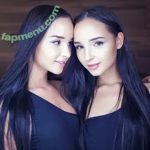 Adelalinka Twins / adelalinka / adelalinka_life nude photo #0841