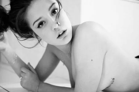 Adele Exarchopoulos / adeleexarchopoulos nude photo #0033