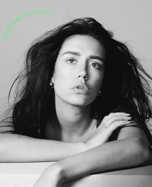 Adele Exarchopoulos / adeleexarchopoulos nude photo #0375