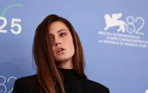 Adele Exarchopoulos / adeleexarchopoulos nude photo #0379