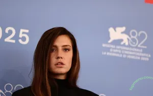 Adele Exarchopoulos / adeleexarchopoulos nude photo #0383