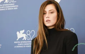 Adele Exarchopoulos / adeleexarchopoulos nude photo #0387