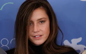 Adele Exarchopoulos / adeleexarchopoulos nude photo #0407