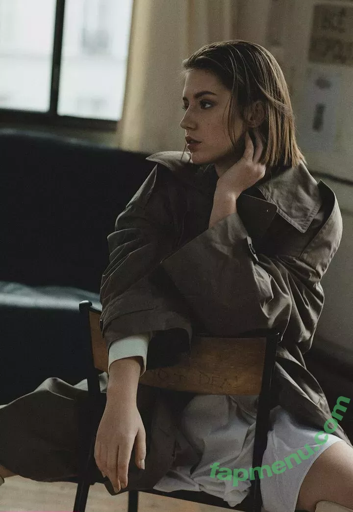 Adele Exarchopoulos nude photo #0072 (adeleexarchopoulos)