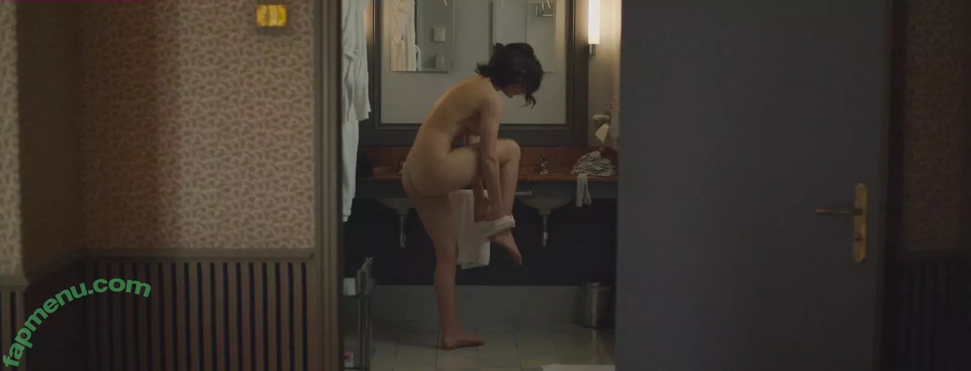 Adele Exarchopoulos nude photo #0206 (adeleexarchopoulos)