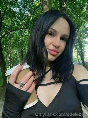 adelebee / adele.bee nude photo #0147