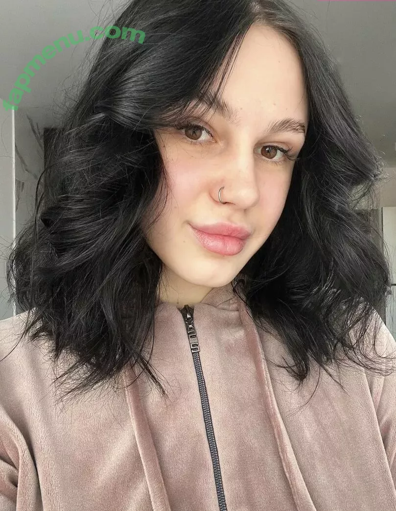 adelebee nude photo #0129 (adele.bee)