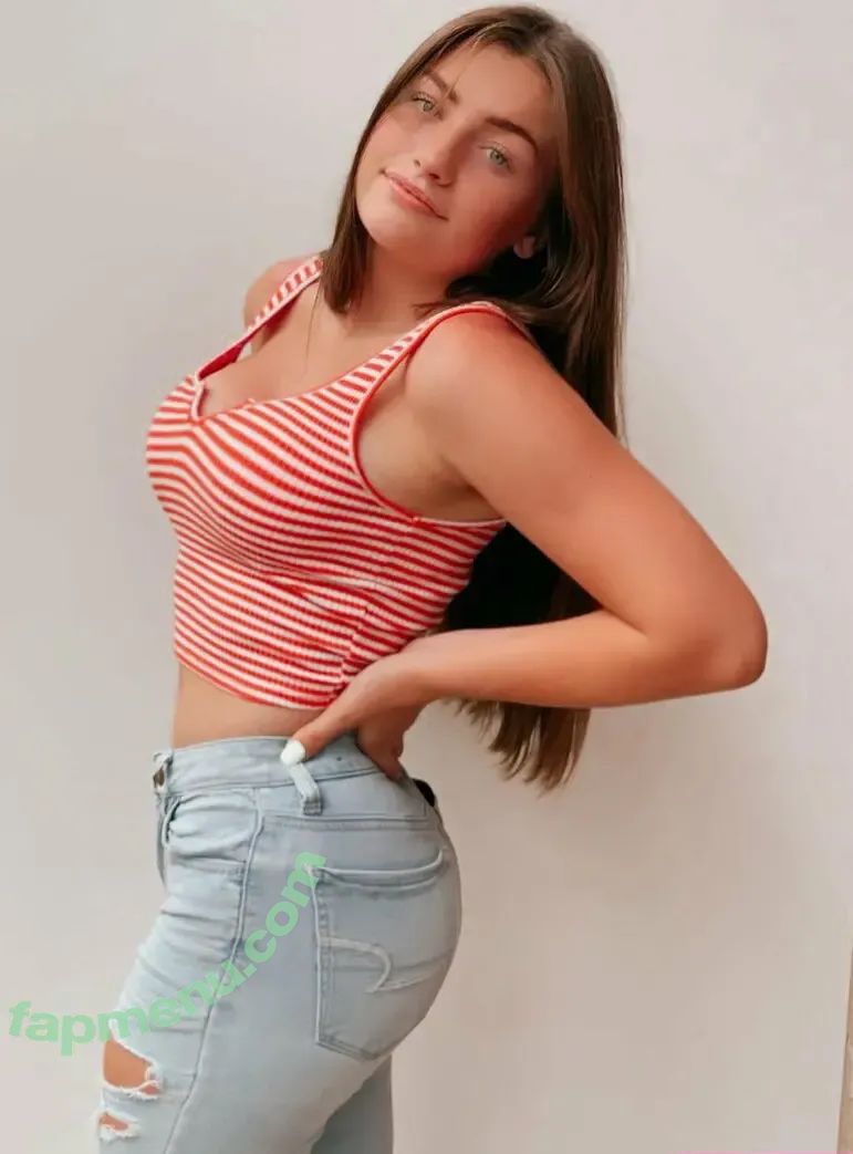 adelecash nude photo #0030 (itsadelecash)