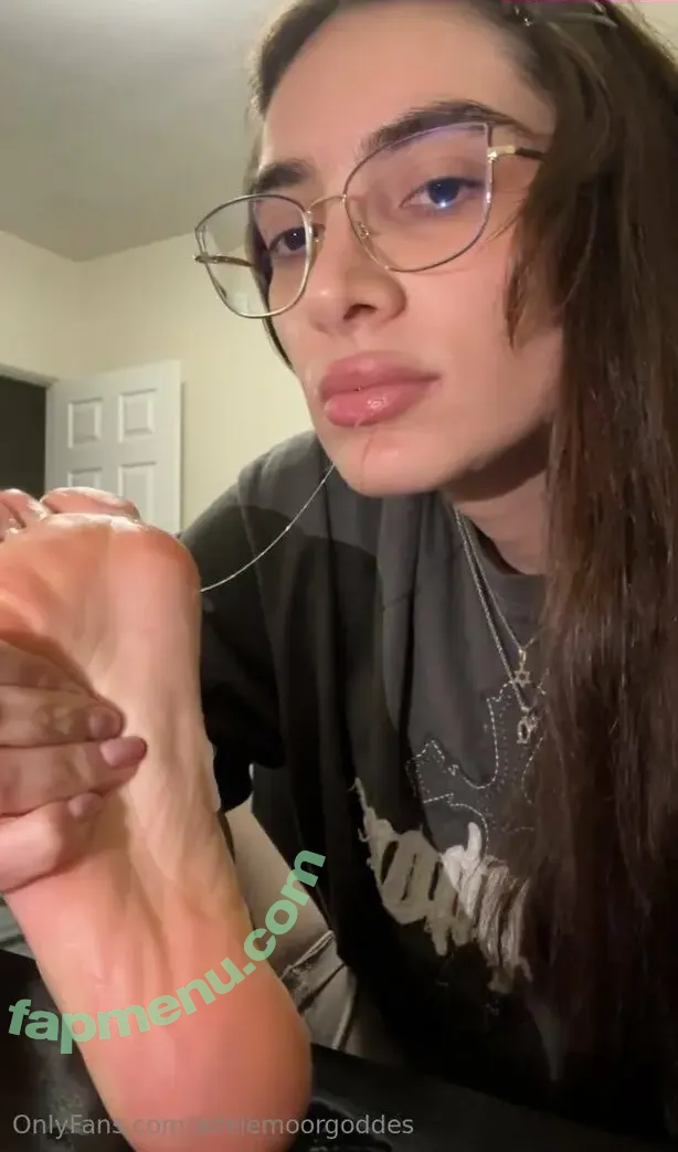 adelemoorgoddes nude photo #0027 (adelemoorr)
