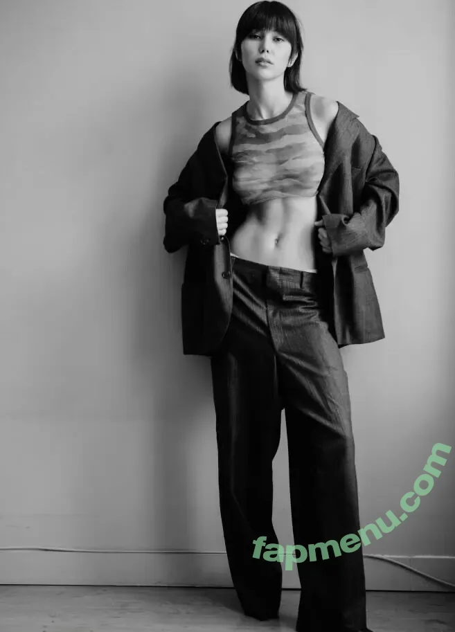 Adelina Khan nude photo #0007 (adelinakhann)