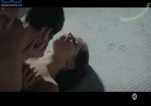 Adèle Exarchopoulos / adeleexarchopoulos / adeleexaroff nude photo #0102