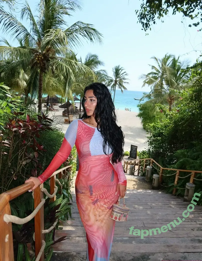 adolladola nude photo #0030 (adolladola)