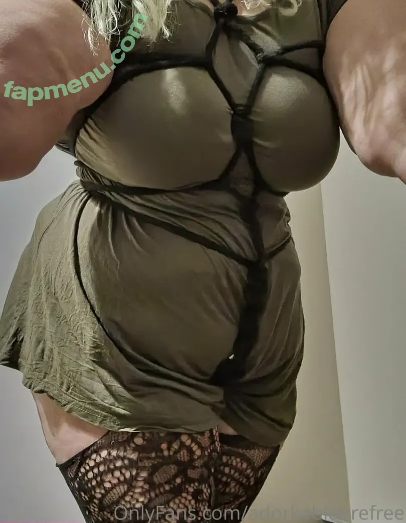 adorkablebrefree nude photo #0005 (adorkablebrefree)