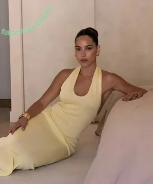 Adria Arjona / adriaarjona nude photo #0492
