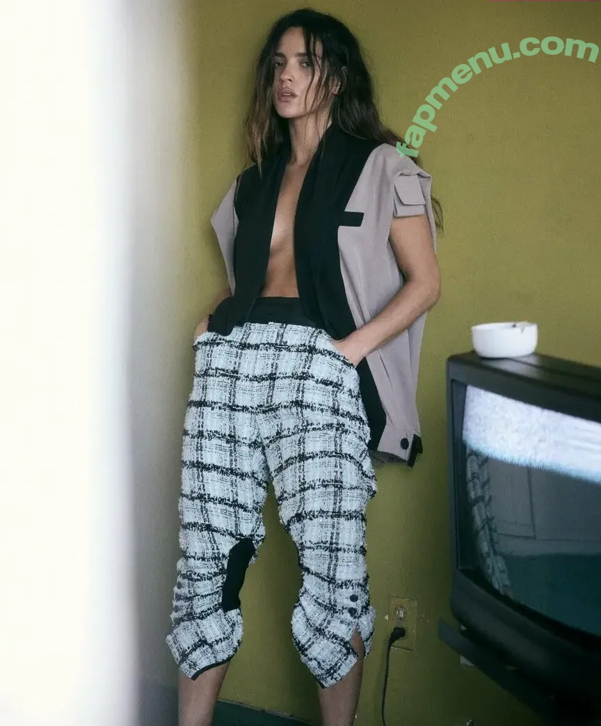 Adria Arjona nude photo #0423 (adriaarjona)