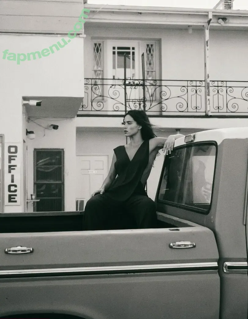 Adria Arjona nude photo #0618 (adriaarjona)