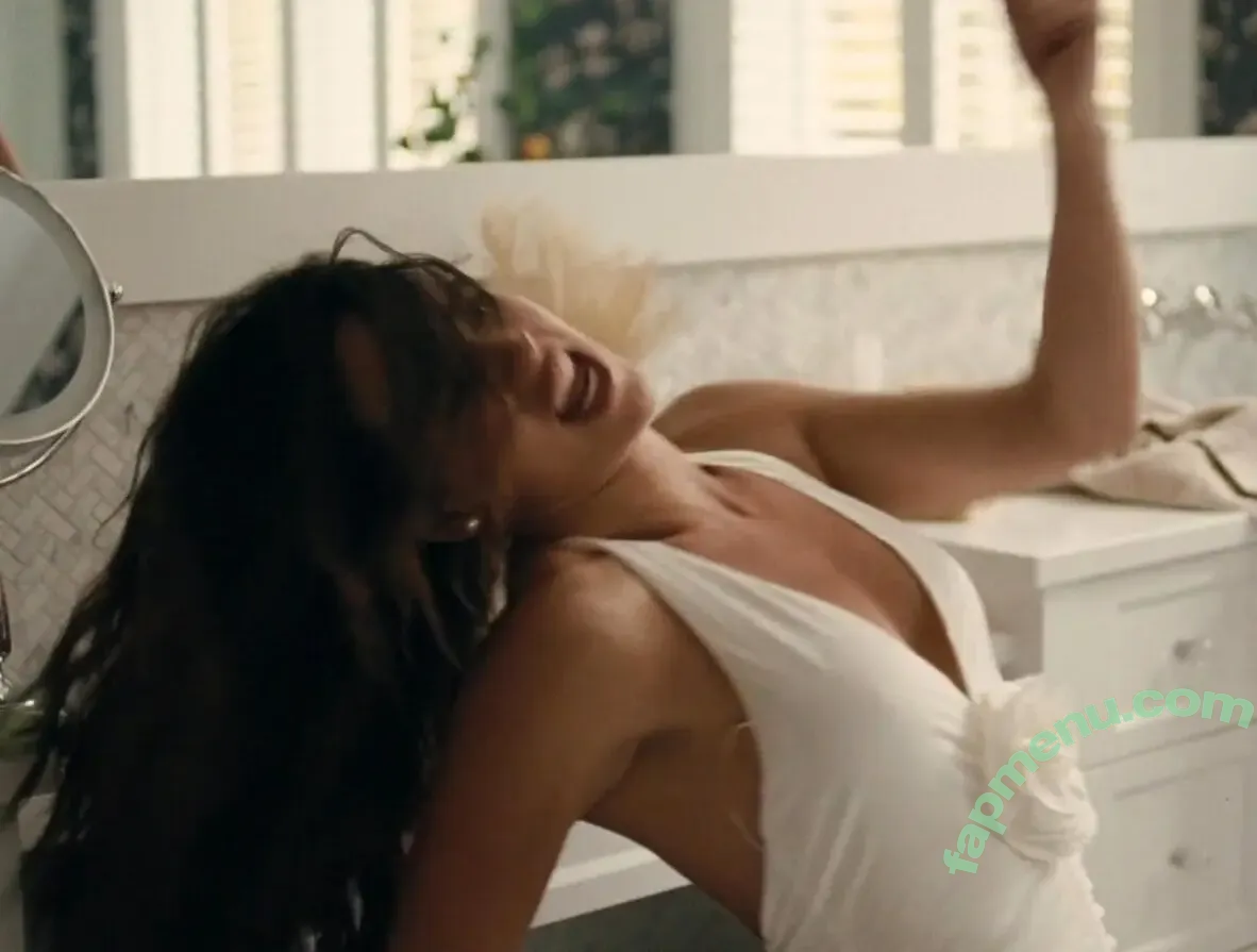 Adria Arjona nude photo #0687 (adriaarjona)