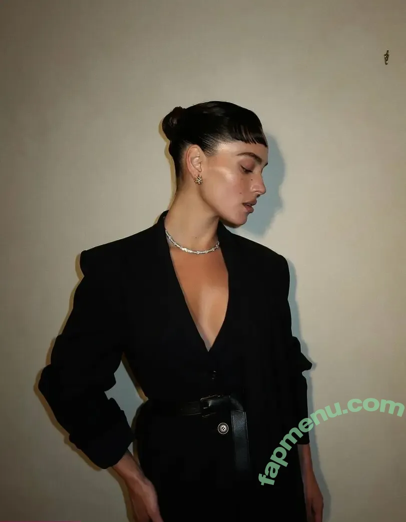 Adria Arjona nude photo #0707 (adriaarjona)