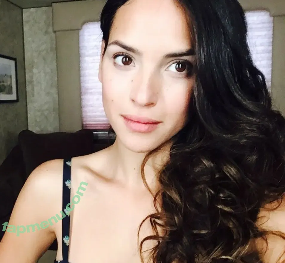 adriaarjona nude photo #0025 (adriaarjona)