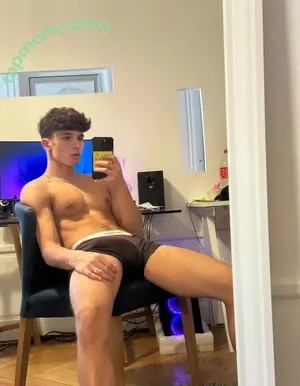 adrian.hots / omgadrian nude photo #0023